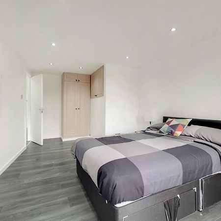 Lovely 4 Bed Apartment Perfect For Families! London Eksteriør bilde