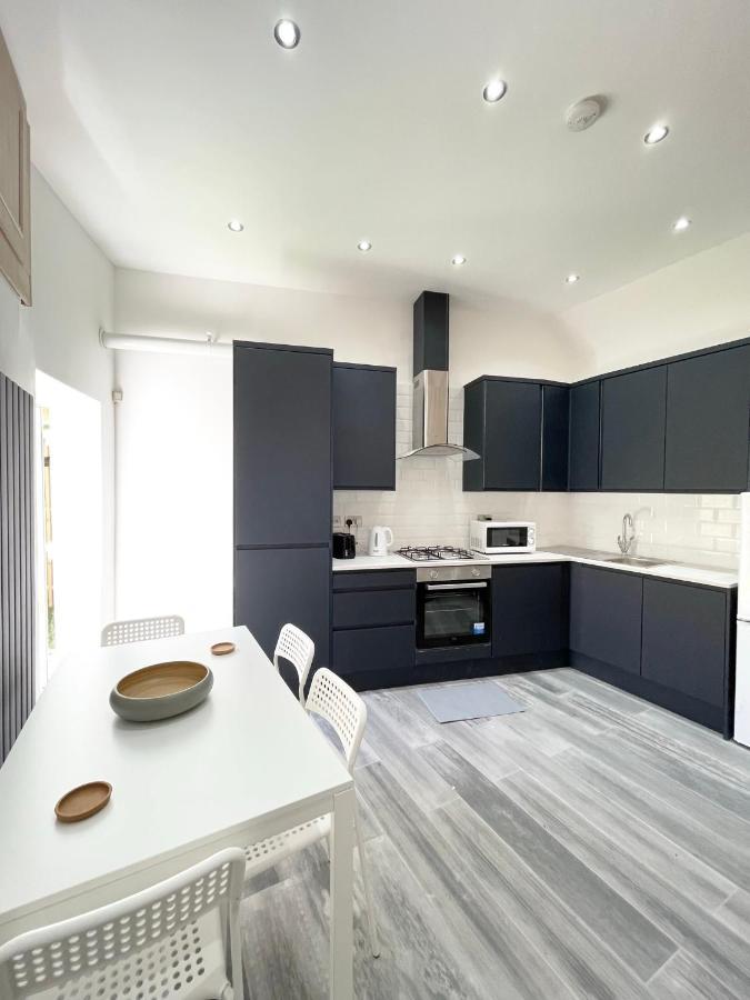 Lovely 4 Bed Apartment Perfect For Families! London Eksteriør bilde