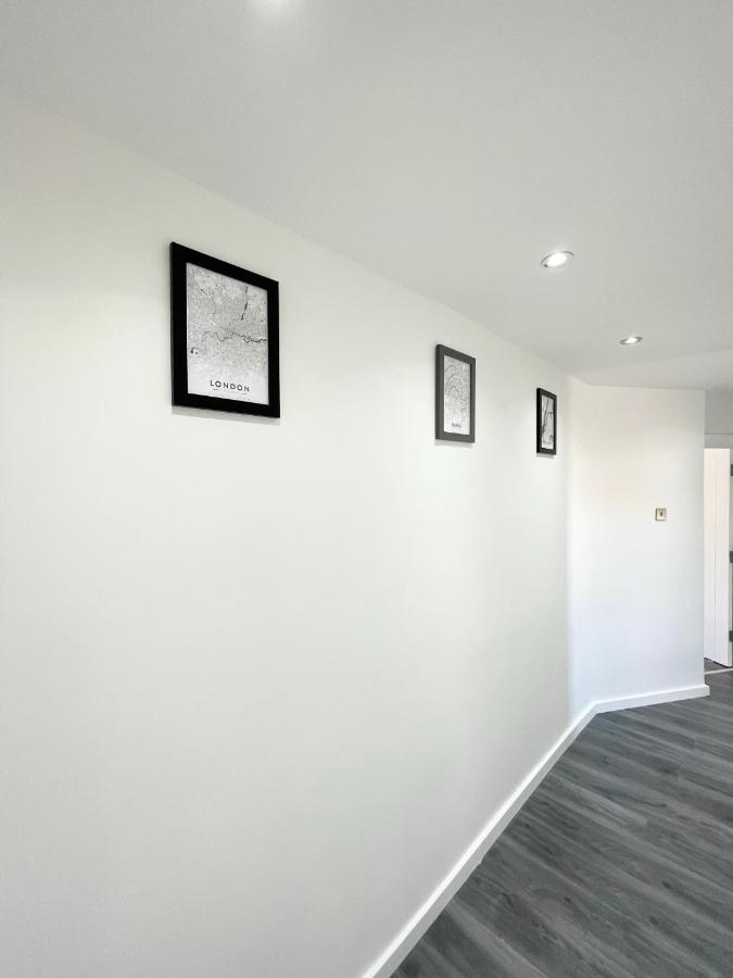 Lovely 4 Bed Apartment Perfect For Families! London Eksteriør bilde