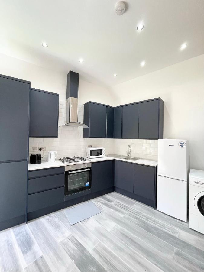 Lovely 4 Bed Apartment Perfect For Families! London Eksteriør bilde